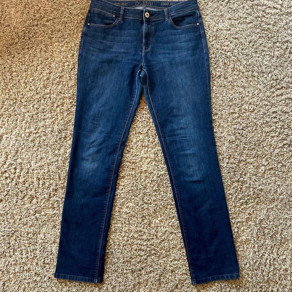 DL1961 Denim - DL1961 Coco Mid-Rise Curvy Straight Leg Jeans in Solo Size 32